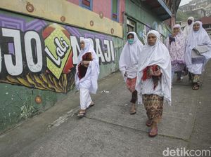Kala Warga di Nepal Van Java Merayakan Hari Kemenangan
