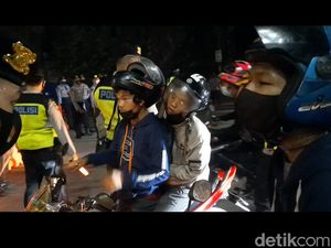 Dalih Ortu Sakit Saat di Pos Penyekatan, Pemudik: Kalau Bapak Saya Mati Gimana? Dalih Ortu Sakit Saat di Pos Penyekatan, Pemudik: Kalau Bapak Saya Mati Gimana?