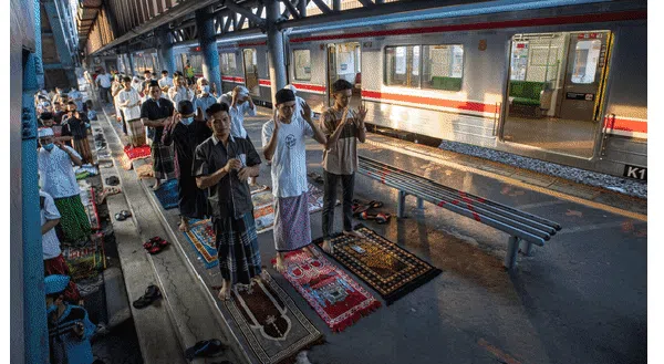 Melihat Lagi Pelaksanaan Salat Id di Berbagai Daerah Indonesia