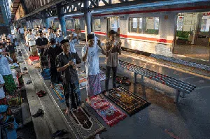 Melihat Lagi Pelaksanaan Salat Id di Berbagai Daerah Indonesia