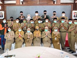 Toleransi di Kebumen, Ibadah Umat Kristiani Menunggu Selesai Salat Id