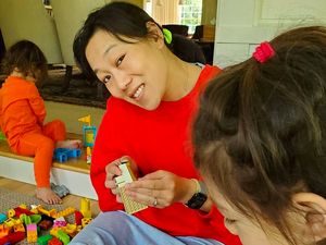 Gaya Istri Mark Zuckerberg yang Selalu Sederhana