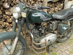 Royal Enfield sempat Bikin Motor Diesel, Iritnya Ngalahin Honda BeAT