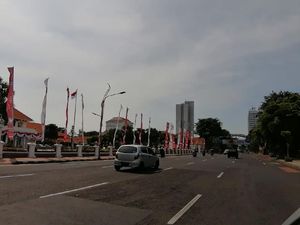 Hari Pertama Lebaran 2021, Jalanan Kota Surabaya Lengang Hari Pertama Lebaran 2021, Jalanan Kota Surabaya Lengang