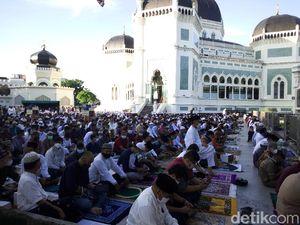Jadwal Salat Id di Masjid Raya Medan Besok, Serta Nama Imam dan Khatib Jadwal Salat Id di Masjid Raya Medan Besok, Serta Nama Imam dan Khatib