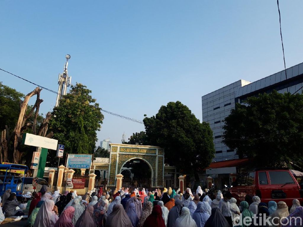 Masjid Agung Sunda Kelapa Jakarta Gelar Salat Id, Begini Suasananya