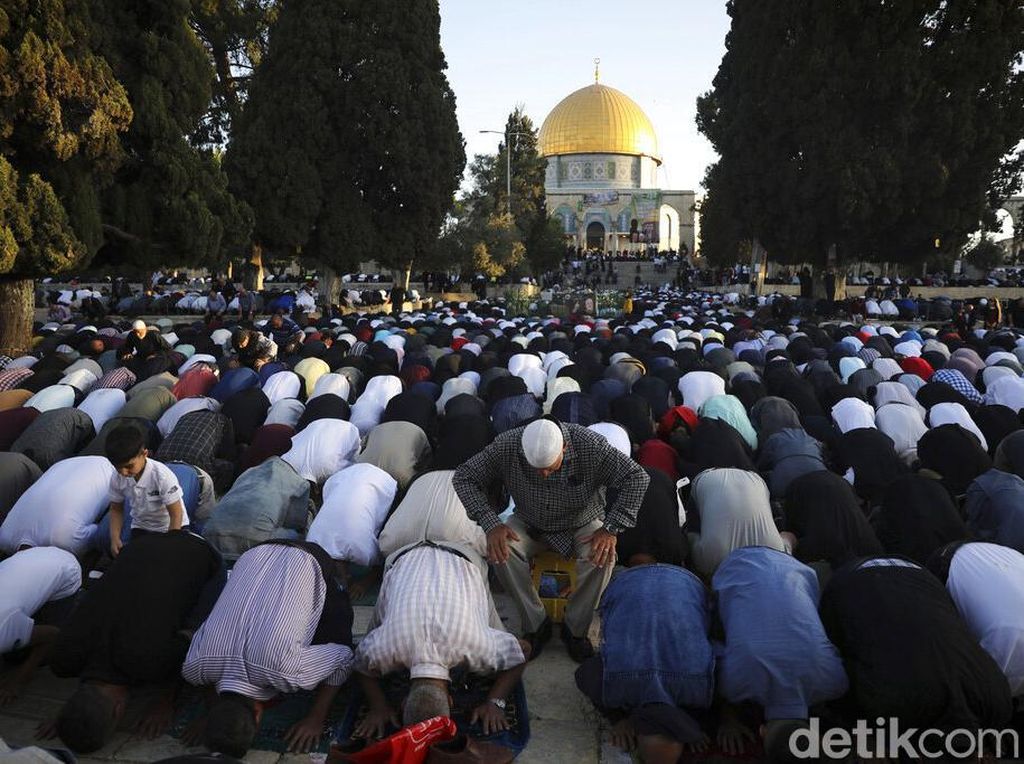 Nelangsa Warga Palestina Berlebaran Saat Israel Terus Beri Serangan Nelangsa Warga Palestina Berlebaran Saat Israel Terus Beri Serangan