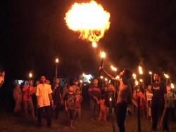 Ratusan Warga Polman Sulbar Ikuti Takbir Keliling dan Pawai Obor
