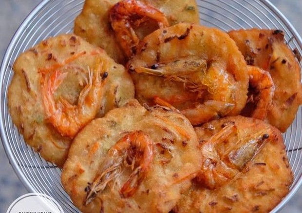 Bakwan Udang/Pinterest by Cookpad Susi Agung Bakwan Udang