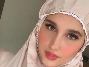 Penampilan Cinta Laura saat Lebaran Panen Pujian, Disebut Barbie Solehah