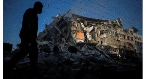 Foto Populer Sepekan: Gaza Digempur Israel-Lebaran Kedua di Masa Pandemi