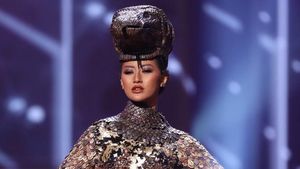 Foto: Ayu Maulida Pukau Penonton Miss Universe 2020 Berkat Kostum Komodo
