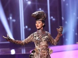 Penampilan Ayu Maulida Kenakan Kostum Komodo di Miss Universe 2020