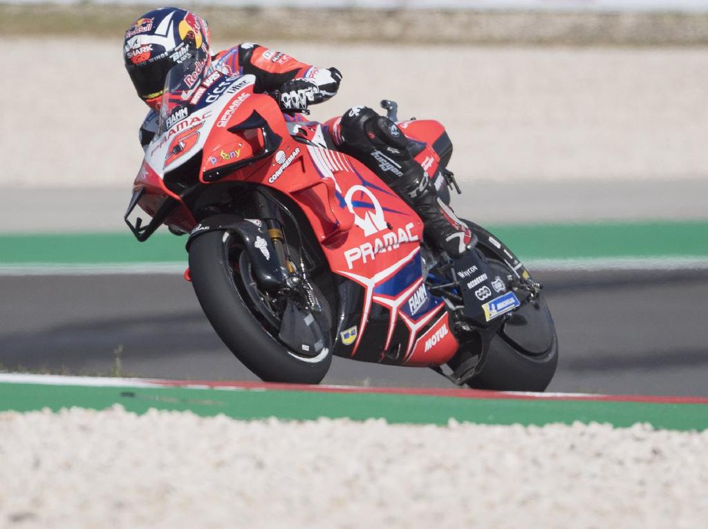Aksi Johann Zarco Tercepat di FP2 MotoGP Catalunya Aksi Johann Zarco Tercepat di FP2 MotoGP Catalunya