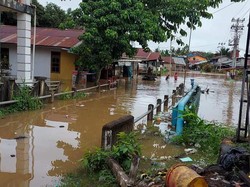 Banjir-Longsor Landa 5 Kabupaten di RI Saat Lebaran