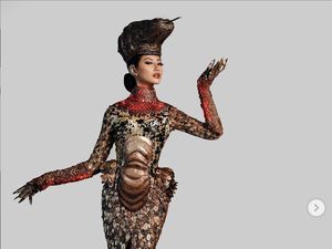 8 Kostum Nasional Unik Miss Universe 2020, dari Indonesia Kostum Komodo 8 Kostum Nasional Unik Miss Universe 2020, dari Indonesia Kostum Komodo