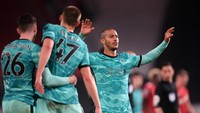 Liverpool menang 4-2 atas Manchester United di Old Trafford, Jumat (14/5/2021) dini hari WIB dalam lanjutan Liga Inggris. MU pun sudah dua kali kalah beruntun di liga (Getty Images/Michael Regan)