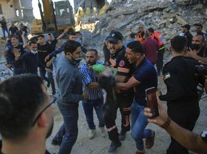 Mesir Kirim 10 Ambulans untuk Angkut Warga Gaza yang Terluka
