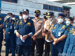 Tinjau Pelabuhan Kali Adem, Menhub Minta Tes Antigen Diperbanyak