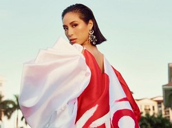 Pakai Jubah Merah-Putih, Gaya Miss Universe Singapura 2020 Jadi Sorotan
