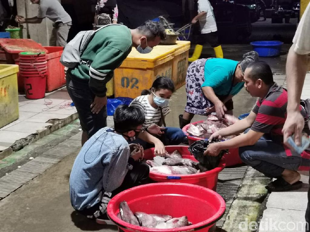 Hiruk Pikuk Tsukiji Indonesia di Malam Lebaran