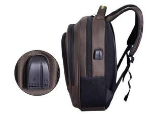 Ransel Ini Punya Colokan Audio dan USB