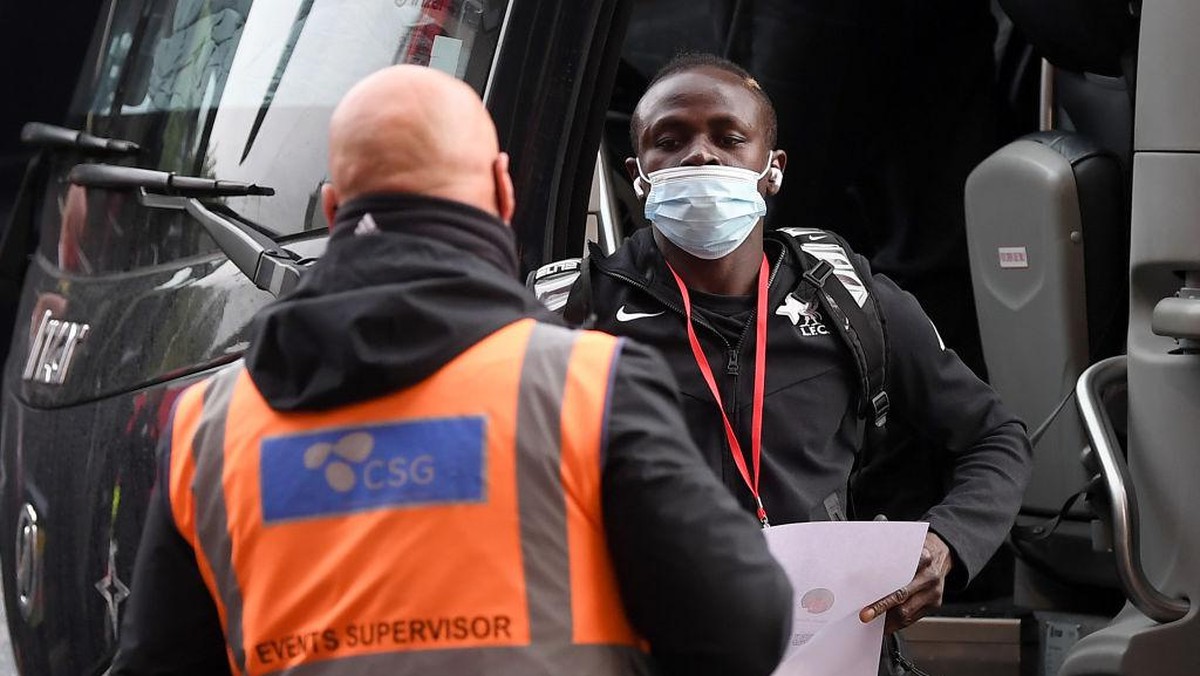 Sadio Mane ngambek, Juergen Klopp minta tak usah dibesar-besarkan (Getty Images/Michael Regan)