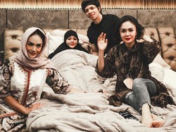 Krisdayanti Bagi Pengalaman Kehamilan dengan Aurel Hermansyah