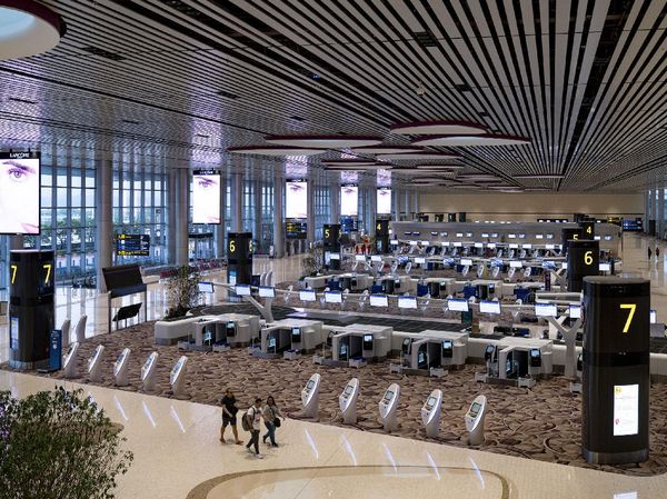 Potret Bandara Changi yang Jadi Klaster Corona Terbesar di Singapura