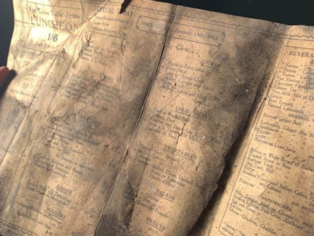 Buku Menu Makanan Tahun 1913 Ditemukan di Liverpool Buku Menu Makanan Tahun 1913 Ditemukan di Liverpool