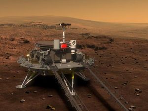 Robot Penjelajah China Temukan Bukti Keberadaan Air di Mars Robot Penjelajah China Temukan Bukti Keberadaan Air di Mars