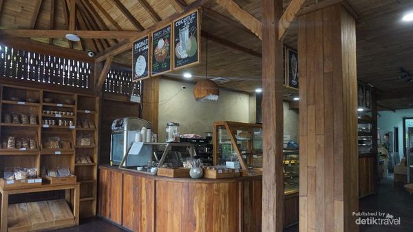 Foto: Wisata Kuliner Buat Kamu Penggemar Kelapa di Bali