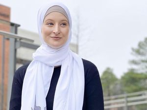Cerita Bule Cantik Jadi Mualaf Setelah Mencoba Pakai Hijab di World Hijab Day Cerita Bule Cantik Jadi Mualaf Setelah Mencoba Pakai Hijab di World Hijab Day