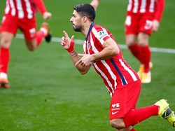 Luis Suarez Mau Buat Barcelona Gigit Jari