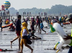 Wisatawan Membludak Saat Libur Lebaran, Sandiaga Ingatkan Hal Ini