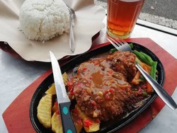 Steak Kaki Lima Murah Enak hingga Pengalaman WNI Buka Puasa di 5 Negara