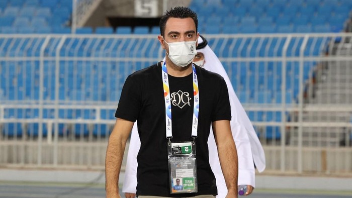 Sadds coach Xavi arrives for the AFC Champions League group D match between Irans Foolad and Qatars Al-Sadd on April 26, 2021, at the Prince Faisal Bin Fahd Stadium in the Saudi capital, Riyadh. (Photo by Fayez Nureldine / AFP)