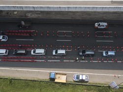 Anies: 22.910 Pemudik di Tol Japek Dites COVID-19, 148 Positif