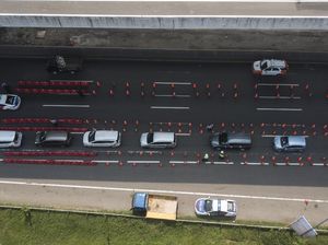Anies: 22.910 Pemudik di Tol Japek Dites COVID-19, 148 Positif Anies: 22.910 Pemudik di Tol Japek Dites COVID-19, 148 Positif