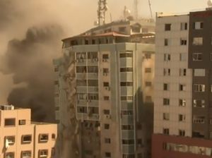 Detik-detik Gedung Kantor Media di Gaza Hancur Akibat Serangan Israel