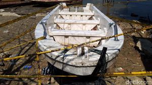 Ini Perahu yang Terbalik di Waduk Kedungombo