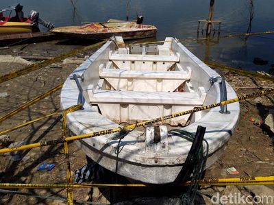 Ini Perahu yang Terbalik di Waduk Kedungombo