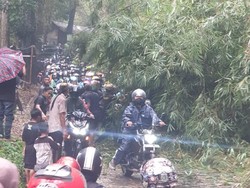 Jalur Cianjur-Campaka Tertimbun Longsor, Arus Lalin Tersendat