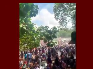 Batukaras Pangandaran Banjir Pengunjung, Susi Pudjiastuti: Semoga Terkendali