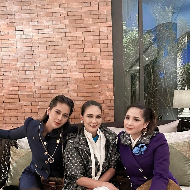 Nagita dan Paula yang memiliki hubungan dekat.