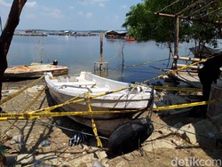 Penampakan Perahu Pengangkut 20 Orang yang Terbalik di Waduk Kedungombo