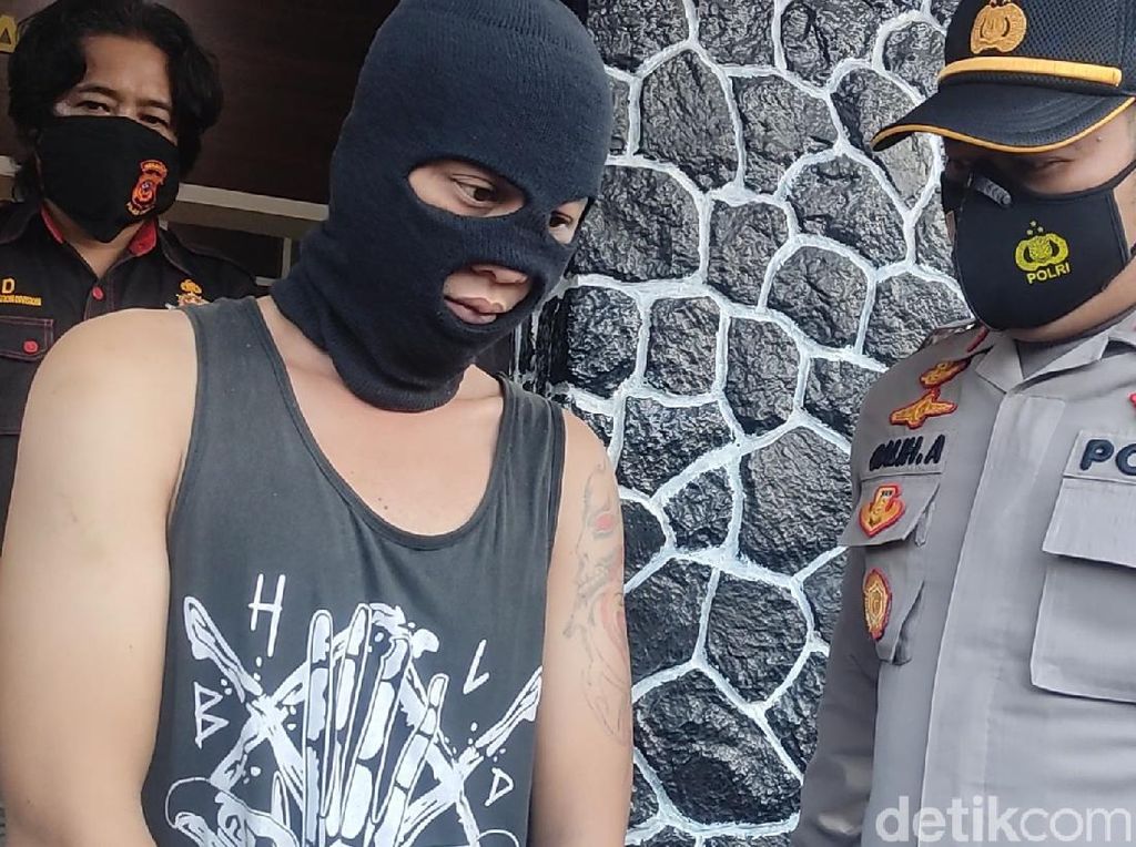 Rampok-Aniaya Pemilik Kontrakan, Pemuda di Cianjur Ditangkap Polisi Rampok-Aniaya Pemilik Kontrakan, Pemuda di Cianjur Ditangkap Polisi