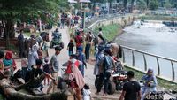 Puncak Libur Lebaran, Taman di Serpong Diserbu Warga