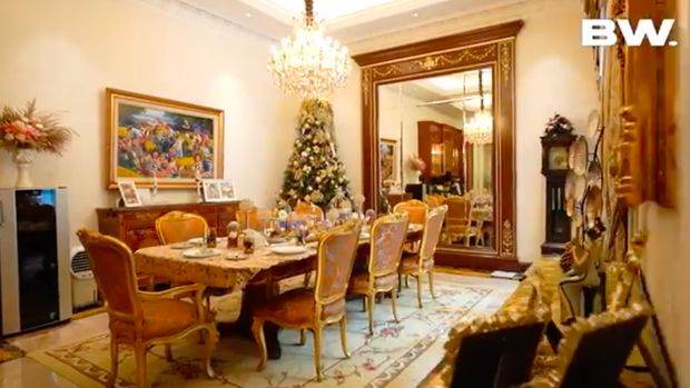 Rumah Crazy Rich PIK Helena Lim