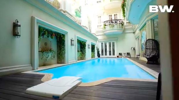 Rumah Crazy Rich PIK Helena Lim